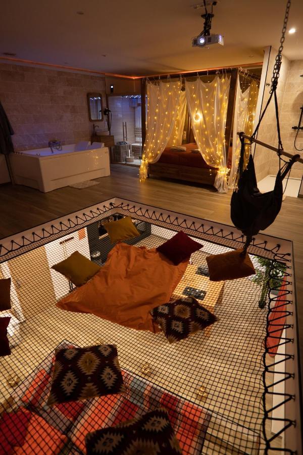 Capsule Marrakech I Chicha I Sauna I Balneo I Console Ps5 I Cinema Trith-Saint-Leger Buitenkant foto