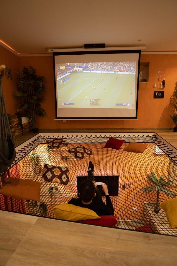 Capsule Marrakech I Chicha I Sauna I Balneo I Console Ps5 I Cinema Trith-Saint-Leger Buitenkant foto